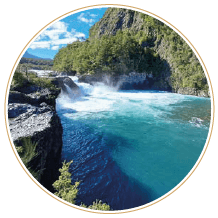SALTOS DEL PETROHUÉ
a 1 hora y 50  minutos